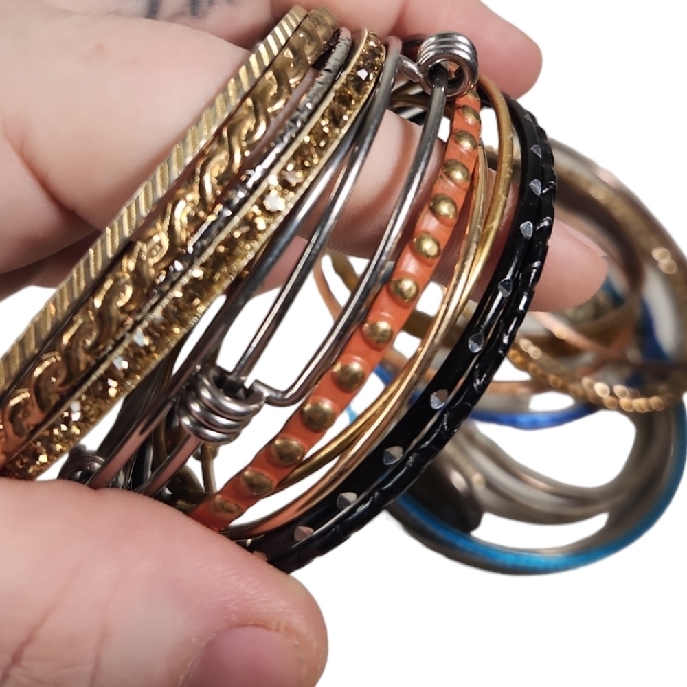 Lotsa Bracelets! - Picture 7 of 8